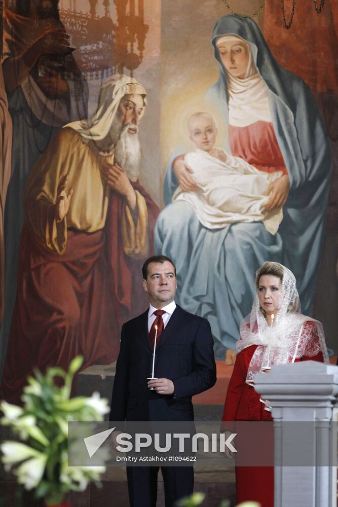 Medvedev and Putin at Christ the Savior Cathedral in Moscow