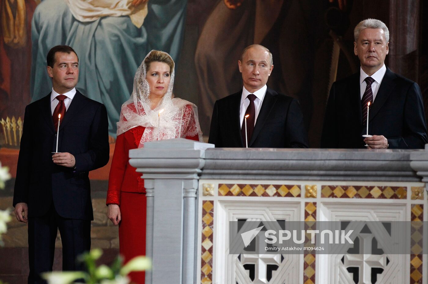 Medvedev and Putin at Christ the Savior Cathedral in Moscow