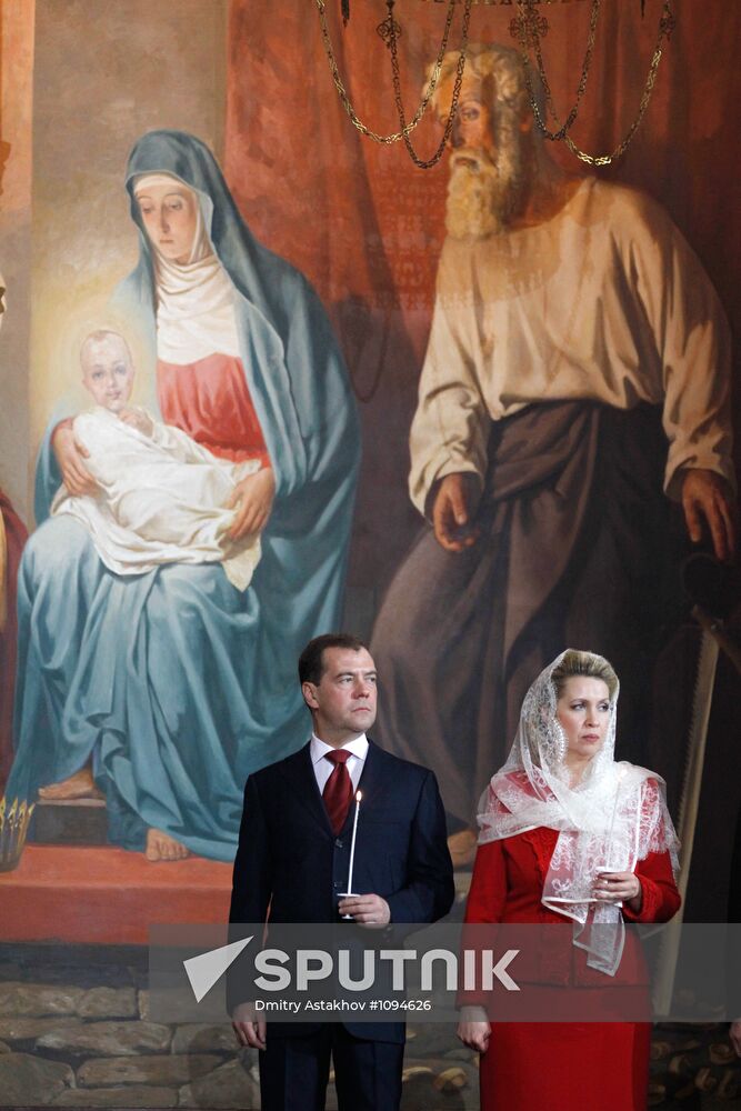 Medvedev and Putin at Christ the Savior Cathedral in Moscow