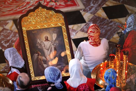Festive Easter service held at Christ the Savior Cathedral