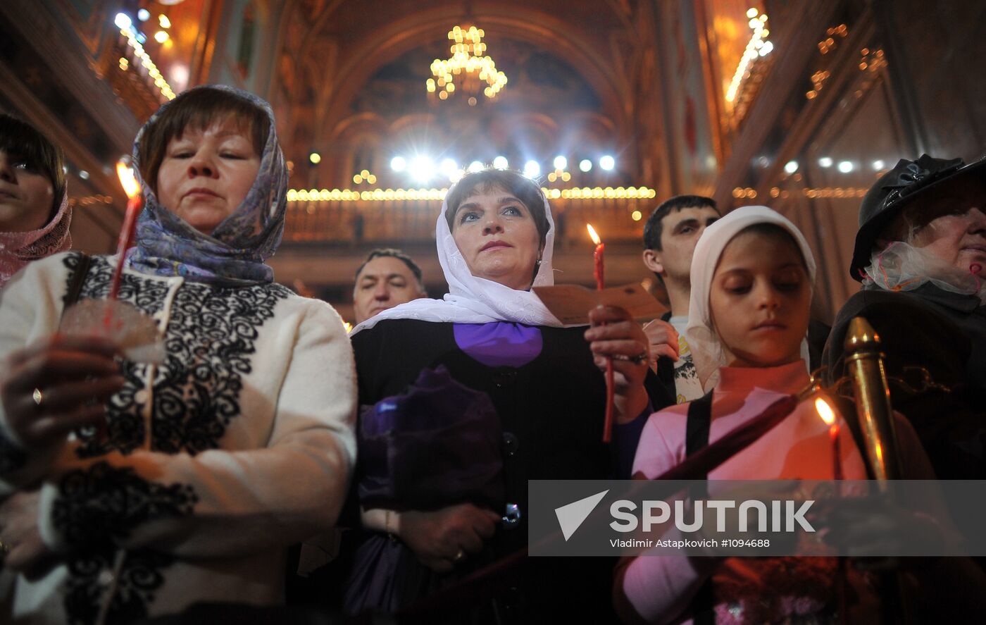 Festive Easter service in Christ the Savior cathedral in Moscow