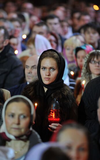 Festive Easter service held at Christ the Savior Cathedral