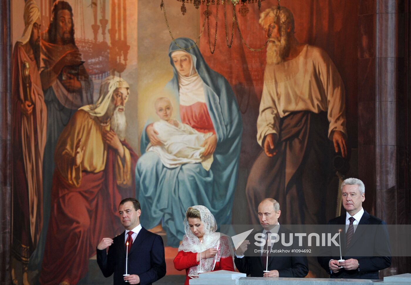 Medvedev and Putin at Christ the Savior Cathedral in Moscow