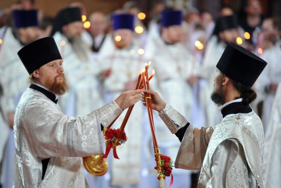 Festive Easter service held at Christ the Savior Cathedral