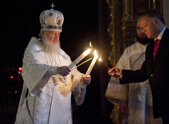 D. Medvedev and V Putin in Christ the Savior Cathedral in Moscow