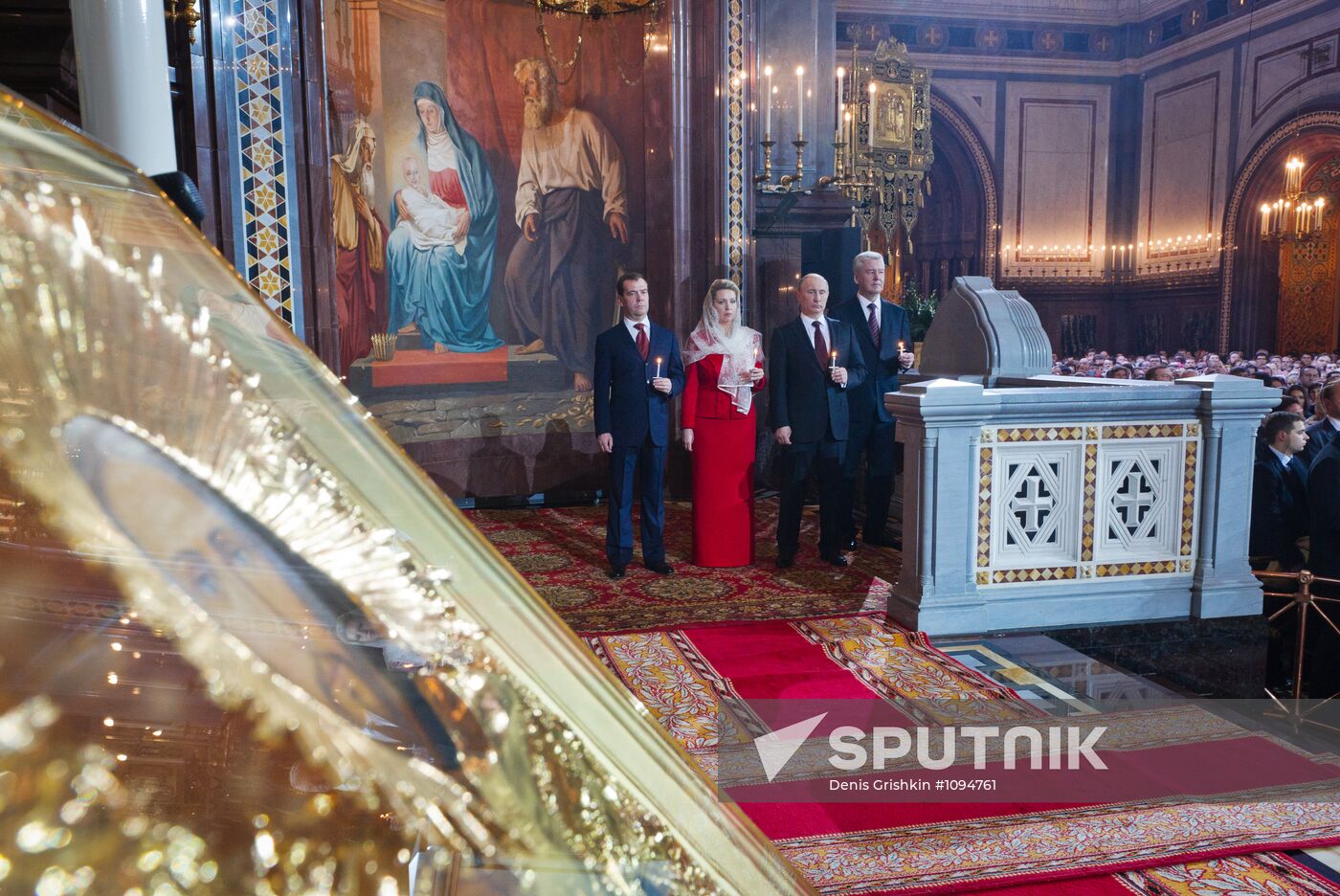 Medvedev and Putin at Christ the Savior Cathedral in Moscow