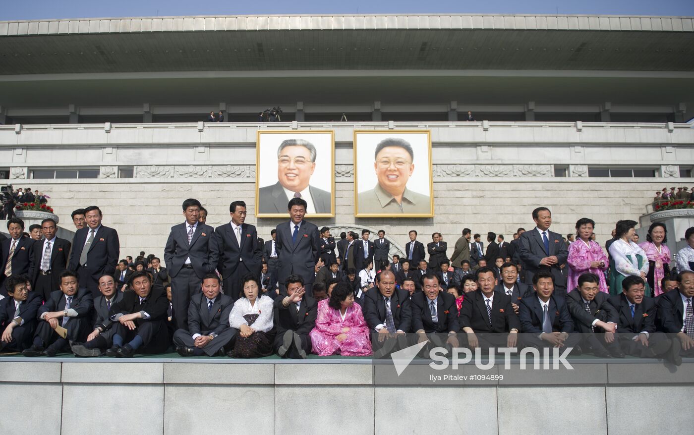 Military parade marks Kim Il-sung's 100th birthday