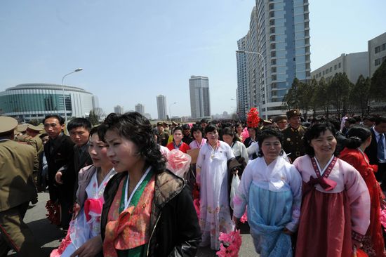 Military parade marks Kim Il-sung's 100th birthday