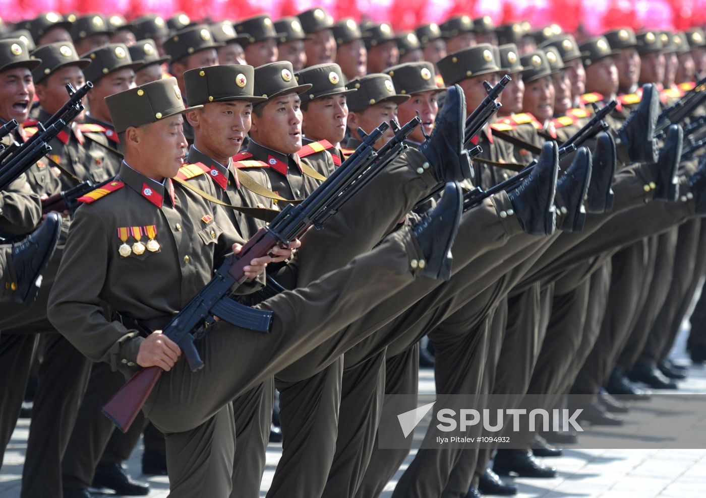 Military parade marks Kim Il-sung's 100th birthday