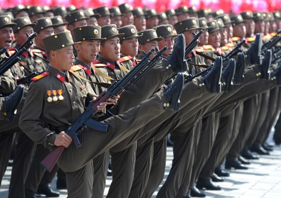 Military parade marks Kim Il-sung's 100th birthday
