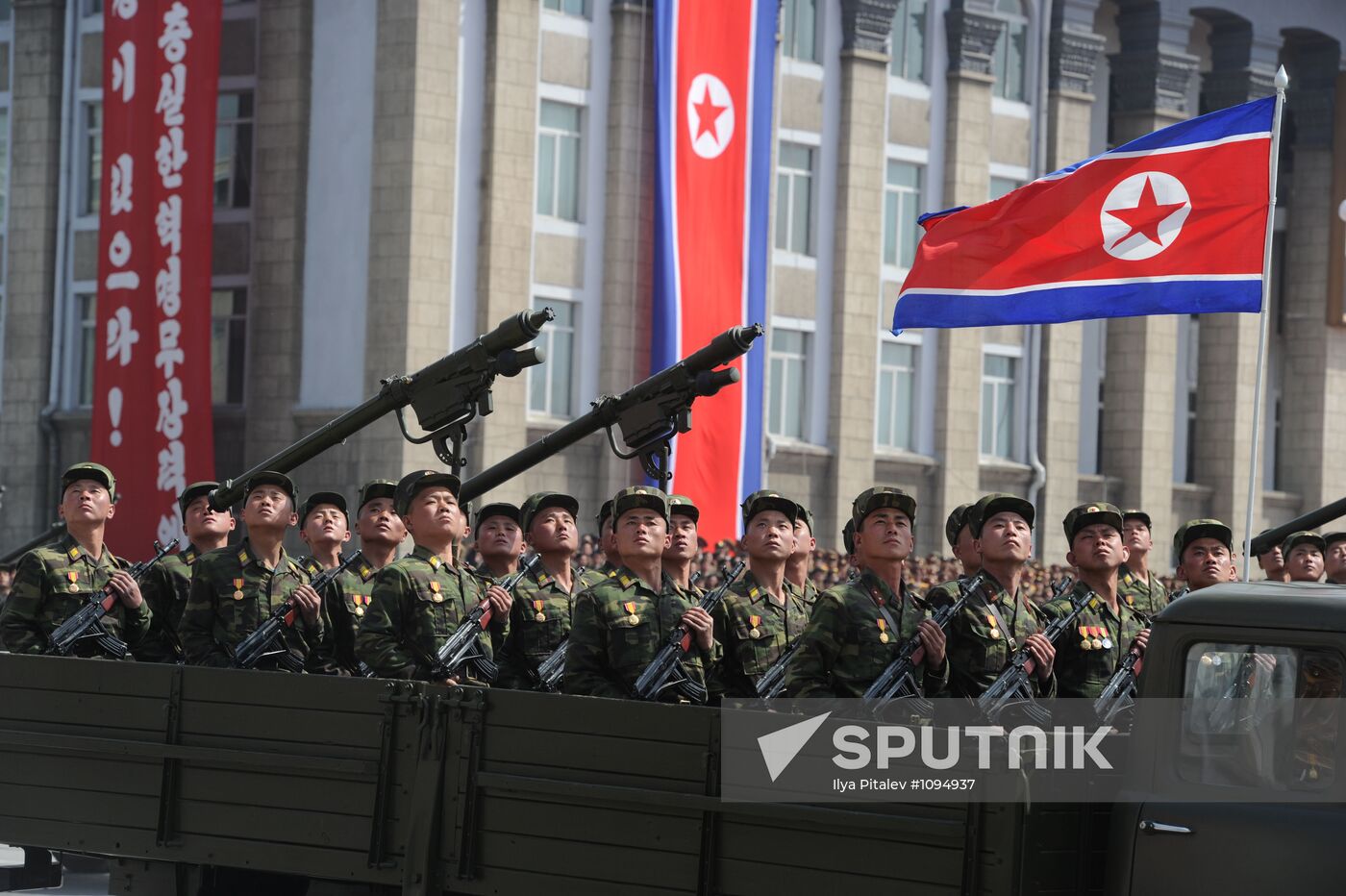 Military parade marks Kim Il-sung's 100th birthday