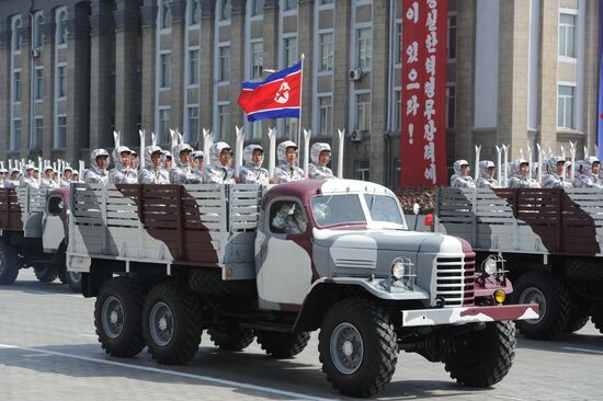 Military parade marks Kim Il-sung's 100th birthday