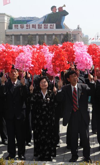 Military parade marks Kim Il-sung's 100th birthday