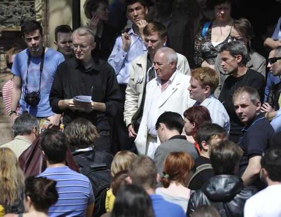 Situation with hunger strikers against Astrakhan election result