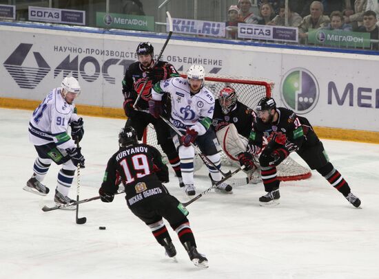 Hockey KHL. Match Avangard (Omsk) - Dynamo (Moscow)