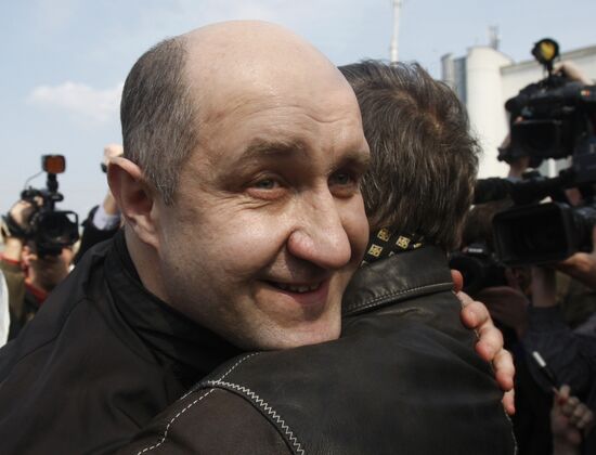 Opposition activist Dmitry Bondarenko released from prison