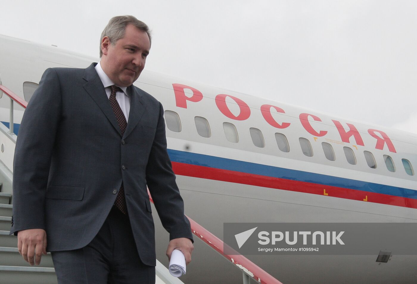 Russian Deputy Prime Minister Dmitry Rogozin visits Chisinau