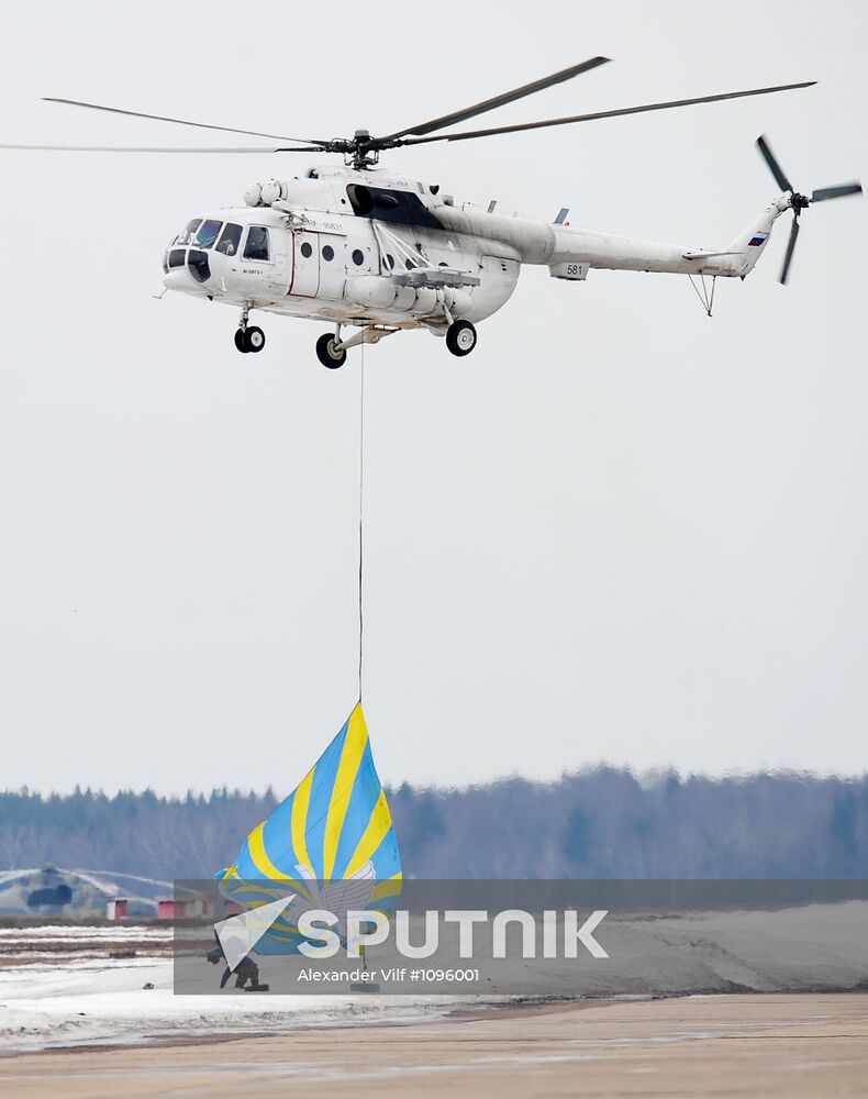 Torzhok Center helicopter pilots train for Victory Day Parade