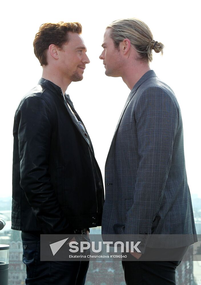 Photocall in Moscow with The Avengers film actors