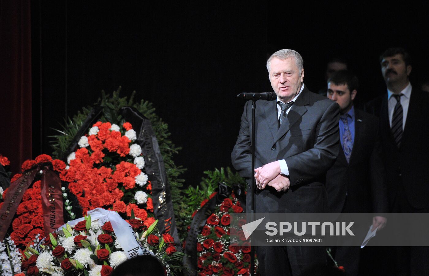 Paying last respects to Alexander Porokhovshchikov