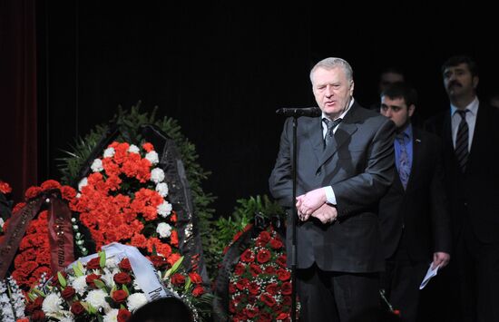 Paying last respects to Alexander Porokhovshchikov