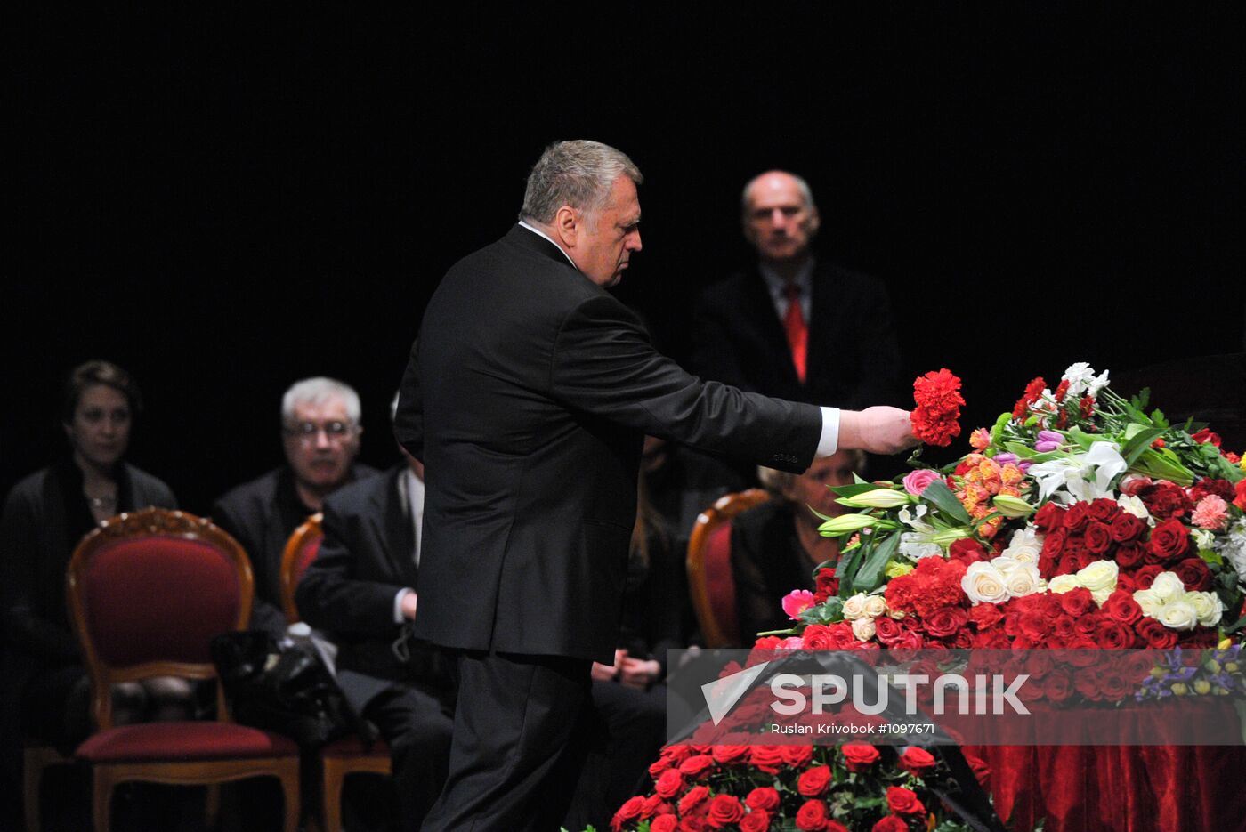 Paying last respects to Alexander Porokhovshchikov
