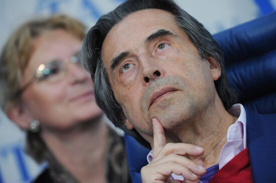 Riccardo Muti gives news conference