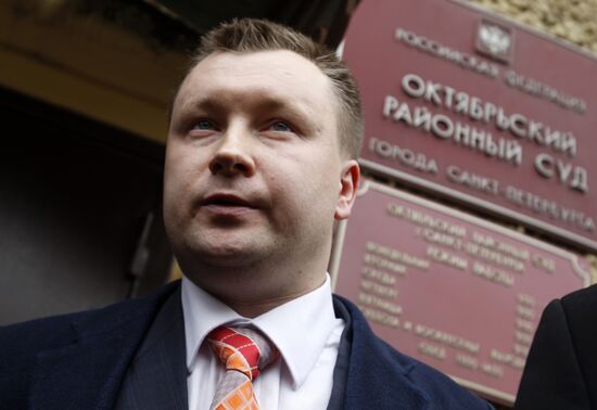 Hearing on gay militant Alekseyev's suit against deputy Milonov