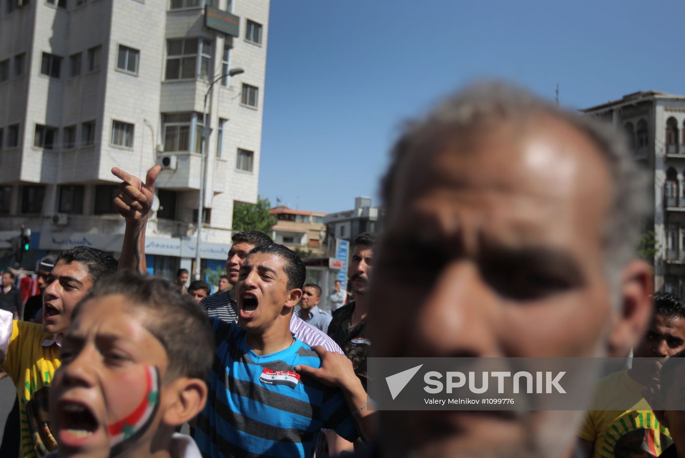 Rally to support President Bashar al-Asad in Damask