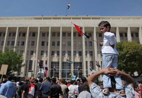 Rally to support President Bashar al-Asad in Damask