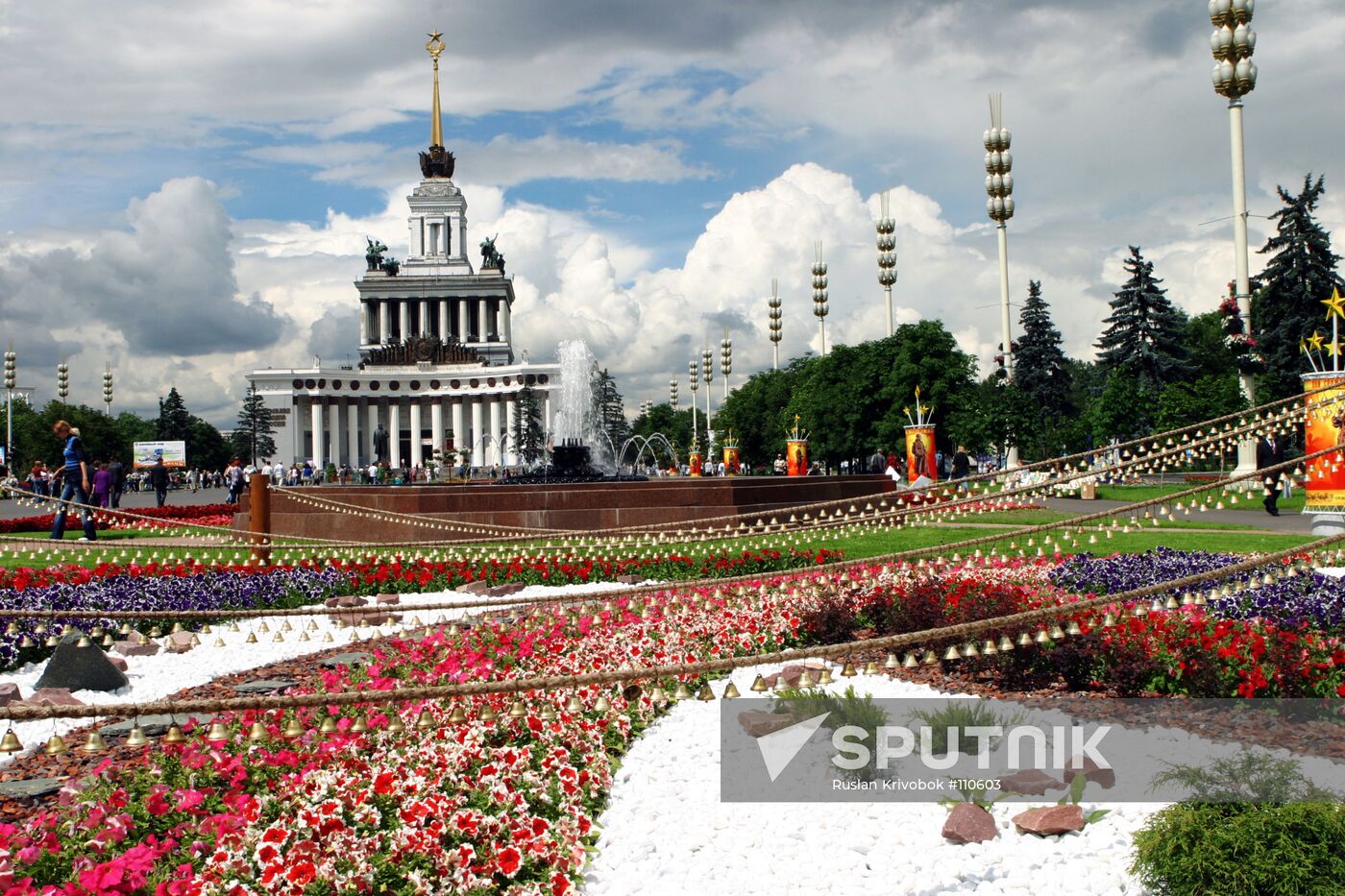 FESTIVAL FLOWERS ALL-RUSSIA EXHIBITION CENTER