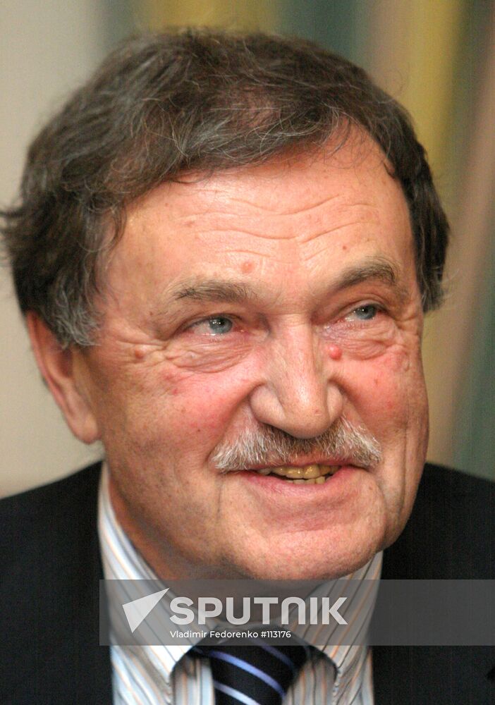 AKSENOV