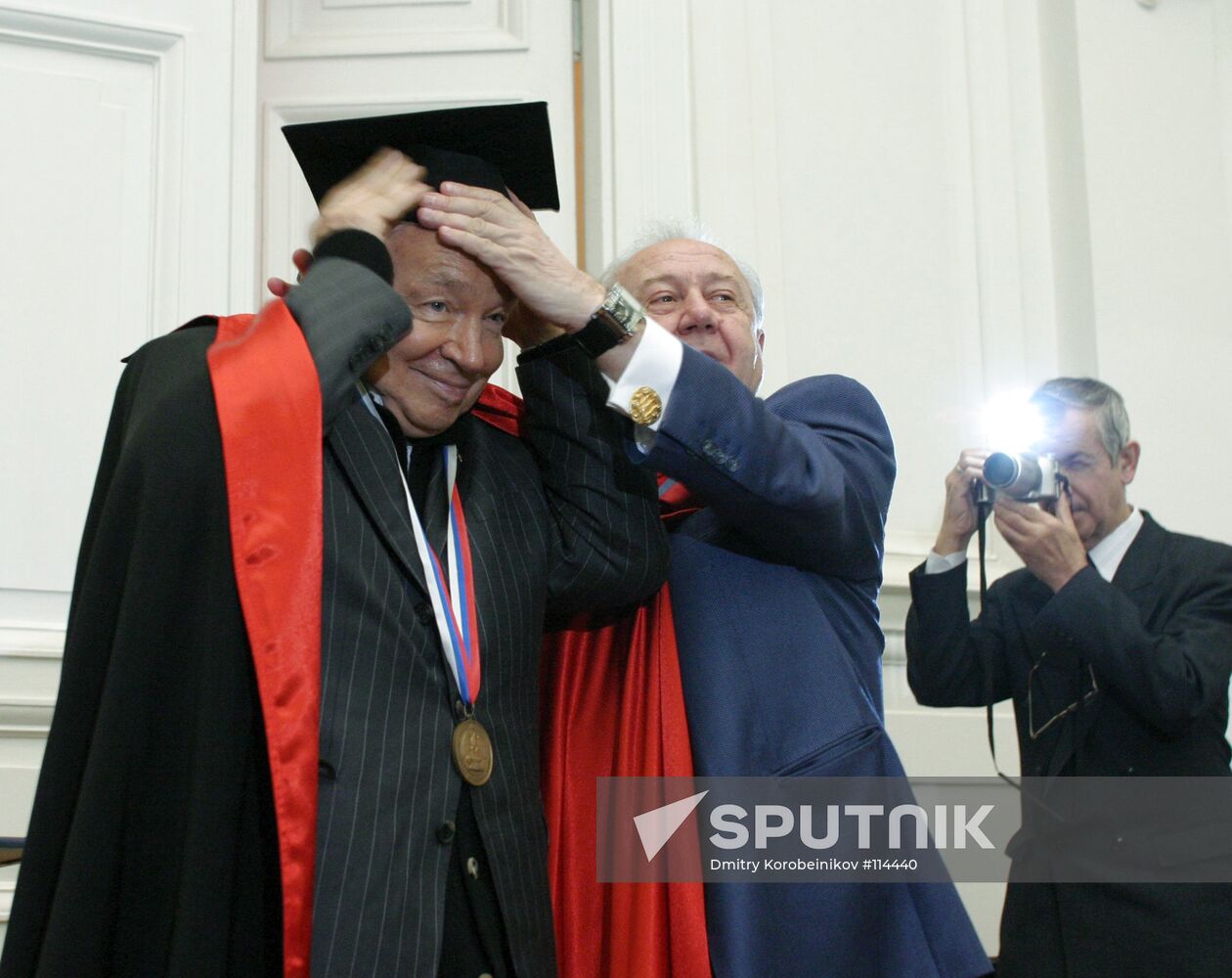 TSERETELI VOZNESENSKY