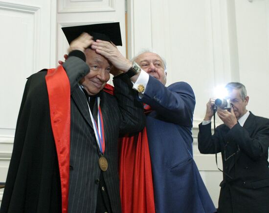 TSERETELI VOZNESENSKY