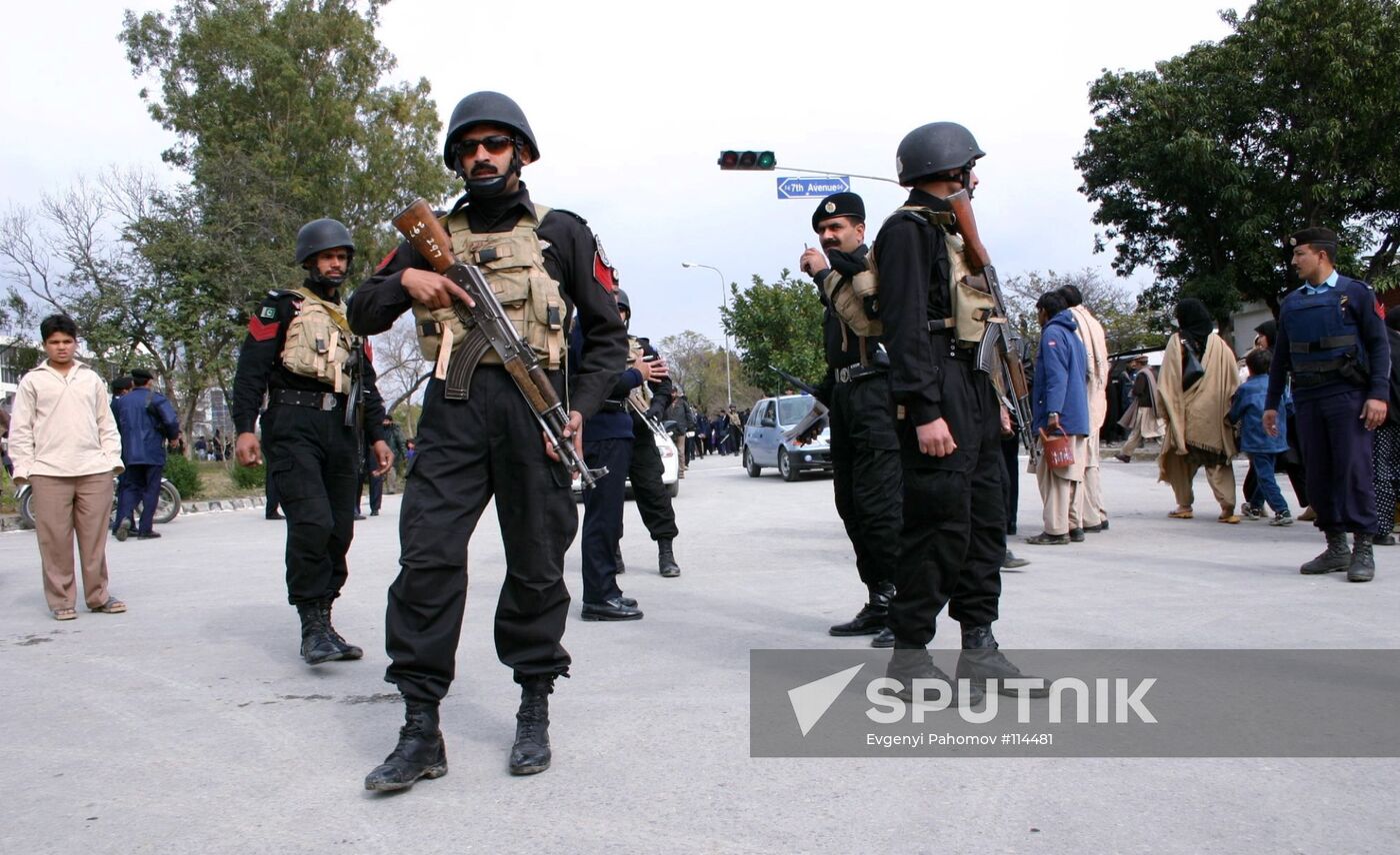 MOURNING PROCESSION MEMORY IMAM HUSAIN SAFETY