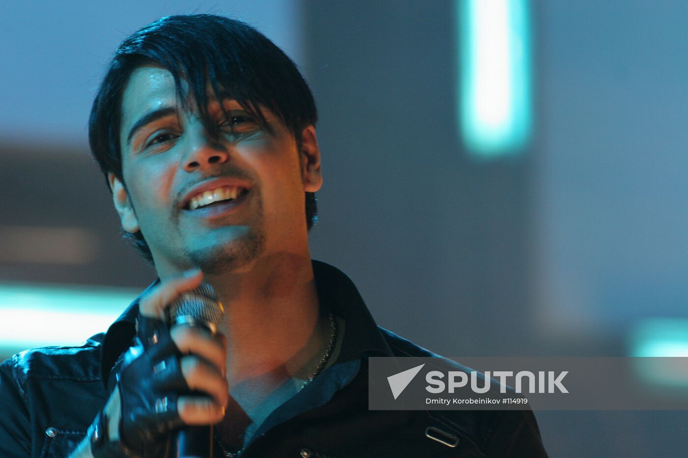 ROOTS 5TH DANCE MUSIC FESTIVAL BOOM OF THE YEAR