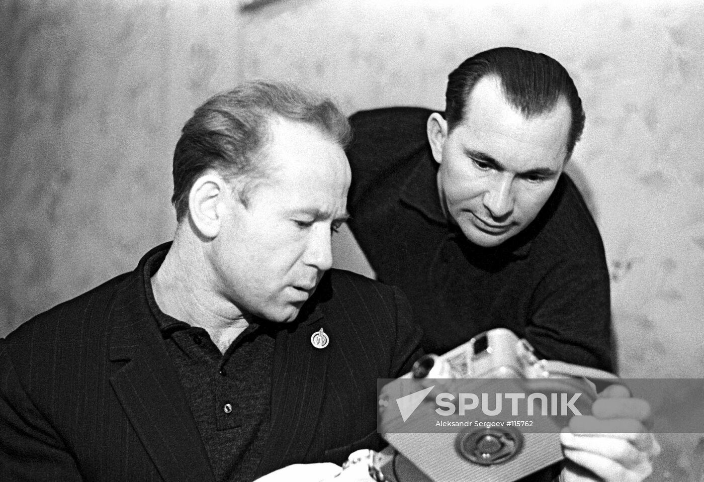 Alexei Leonov, Pavel Belyaev at a training session.