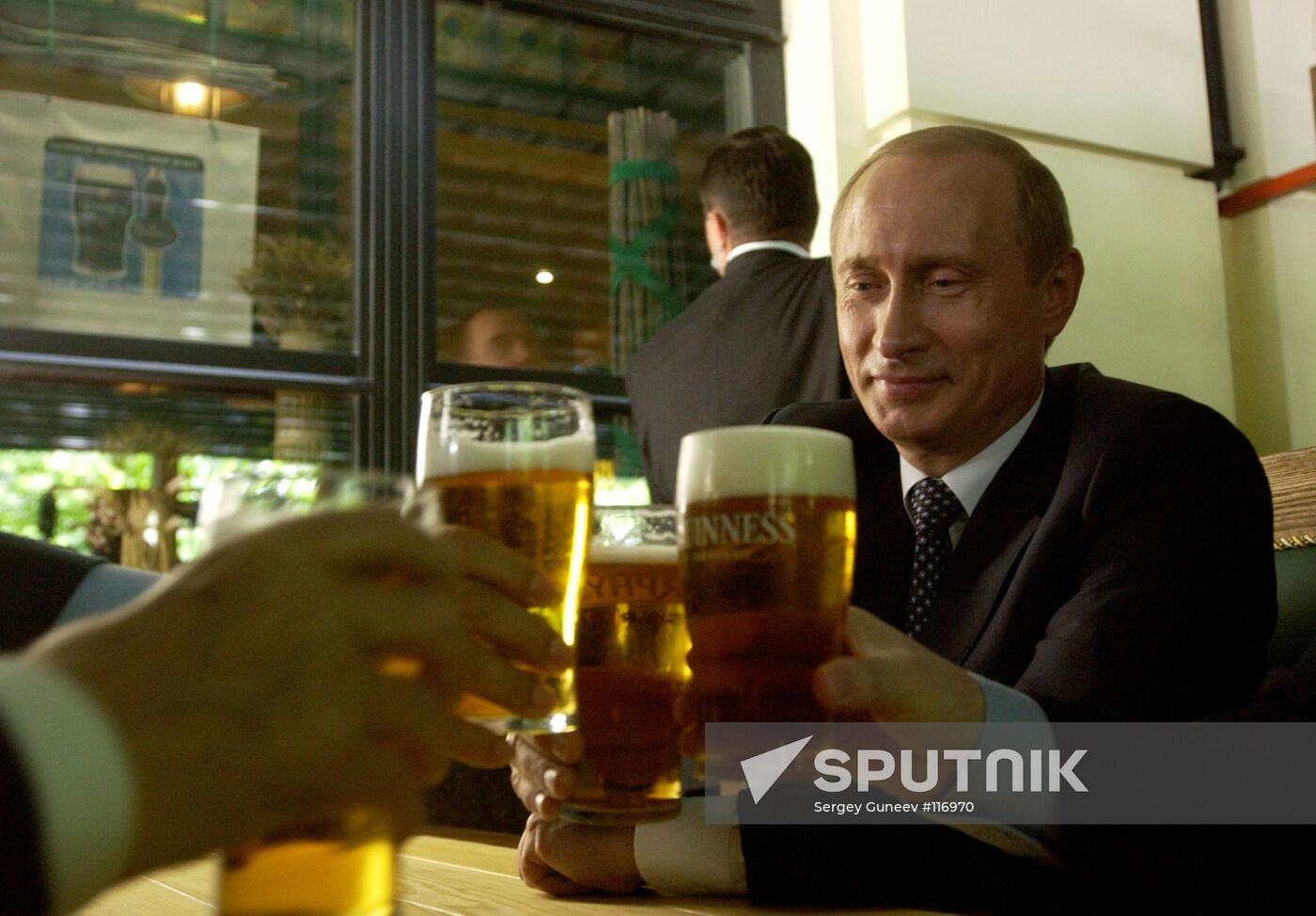 PUTIN STREET CAFE BEER