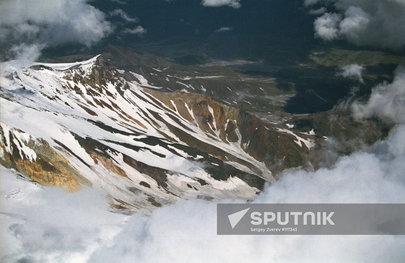 KAMCHATKA MOUNTAINS CLOUDS 
