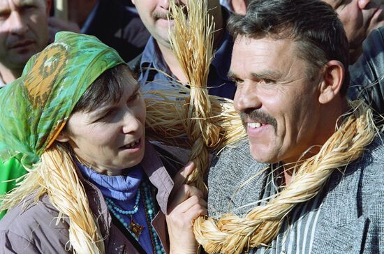 PARTICIPANTS PROTEST POLICY AGRICULTURE