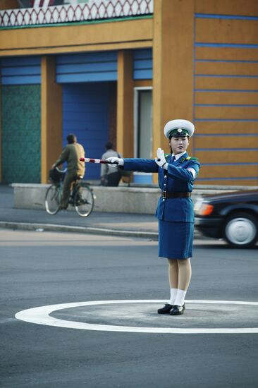 TRAFFIC POLICEWOMAN 