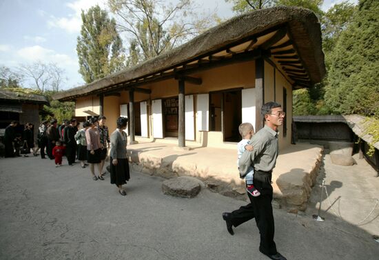 TOURISTS MEMORABLE PLACES NORTH KOREA 