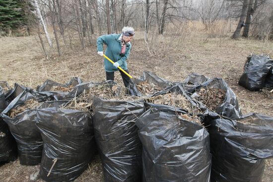 Saturday clean-ups in Russian cities