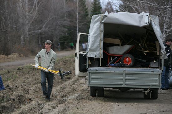 Saturday clean-ups in Russian cities
