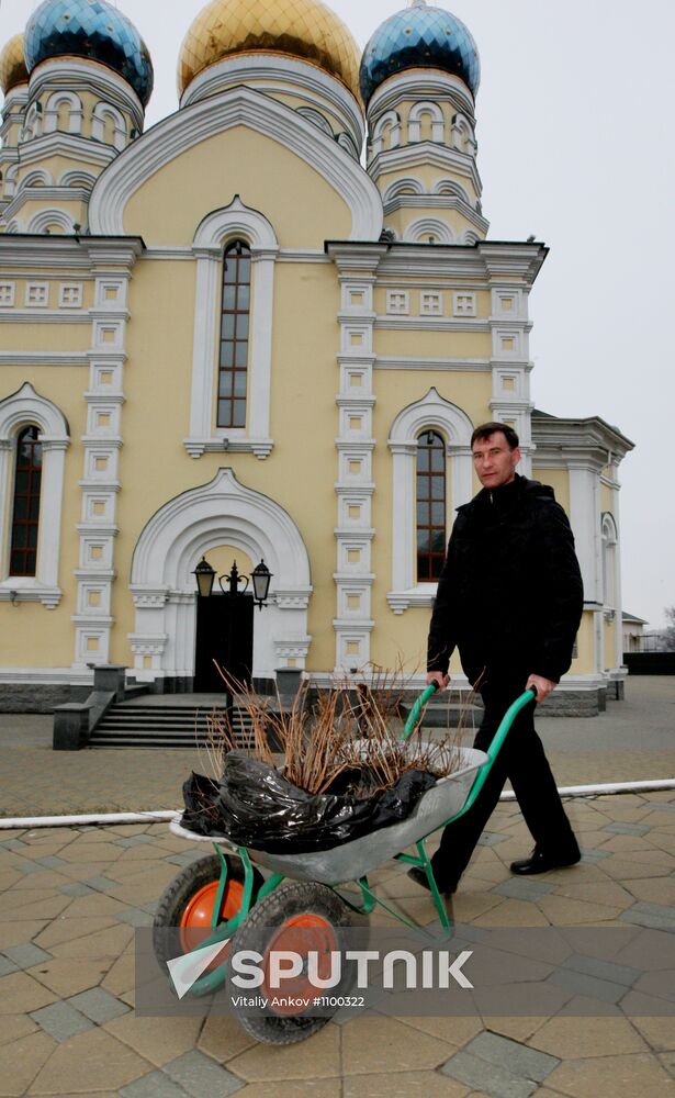 Saturday clean-ups in Russian cities