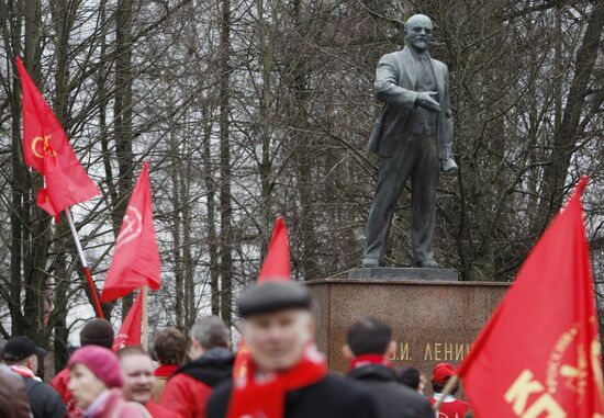 Lenin monument unveiled in Krasny Sele after restoration