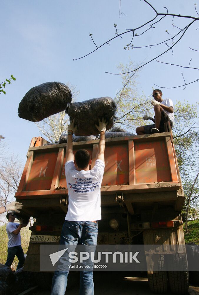 Saturday clean-ups in Russian cities