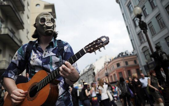Annual soap bubble festival held in Moscow