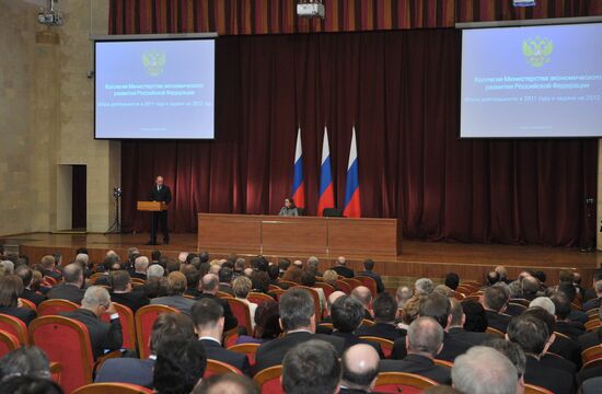 Vladimir Putin at Economic Development Ministry's board meeting