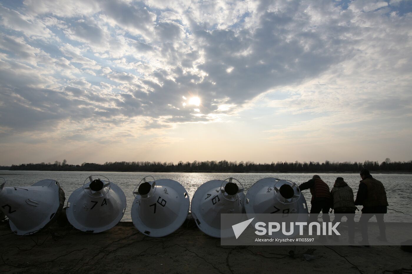 Installing buoys on Ob River before navigation season